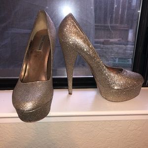 Steve Madden Gold Glitter Heels Size 9